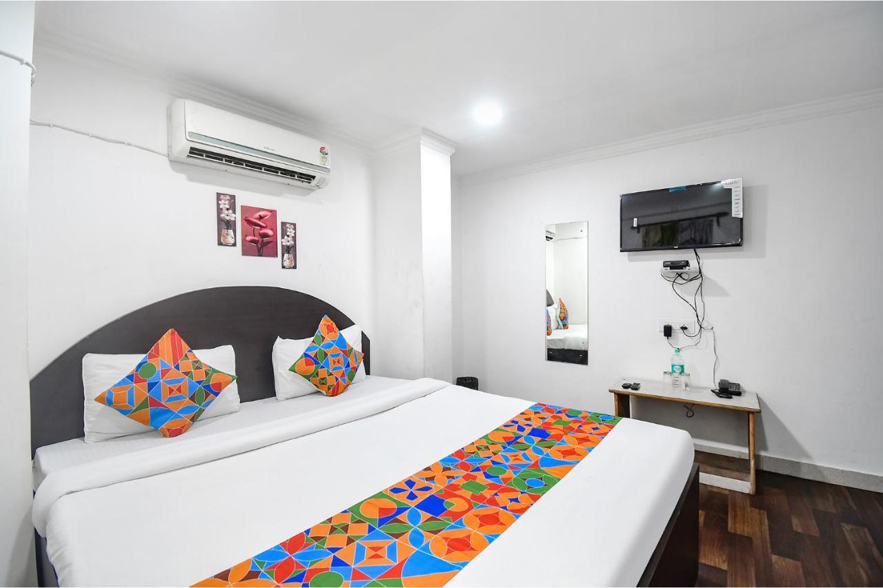 Fabexpress Royal Oak Hotel Liluah ภายนอก รูปภาพ