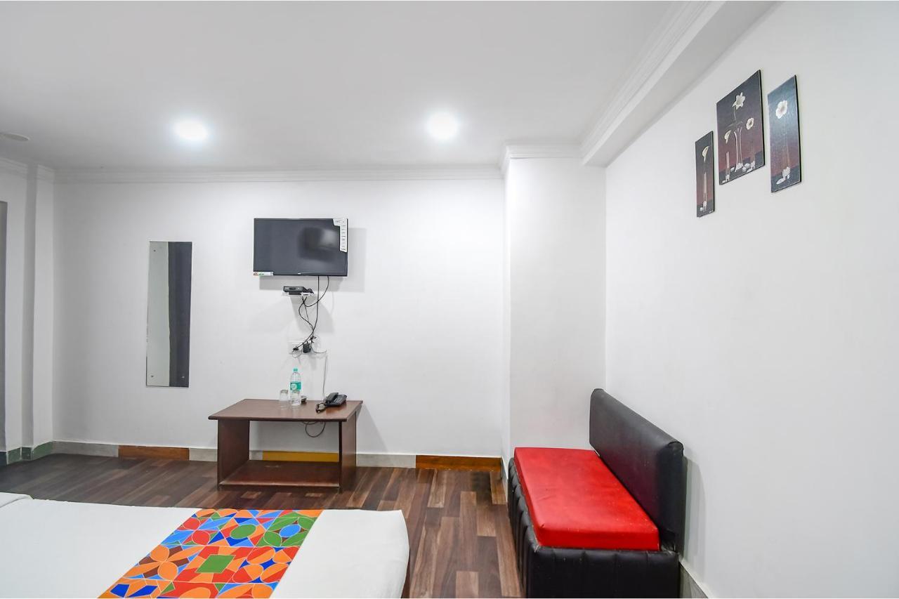 Fabexpress Royal Oak Hotel Liluah ภายนอก รูปภาพ